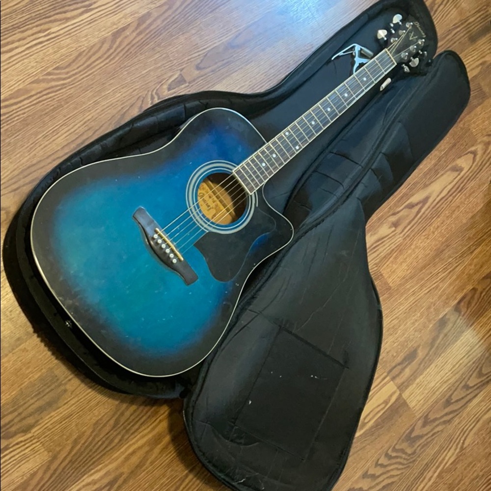 Acoustic Guitar